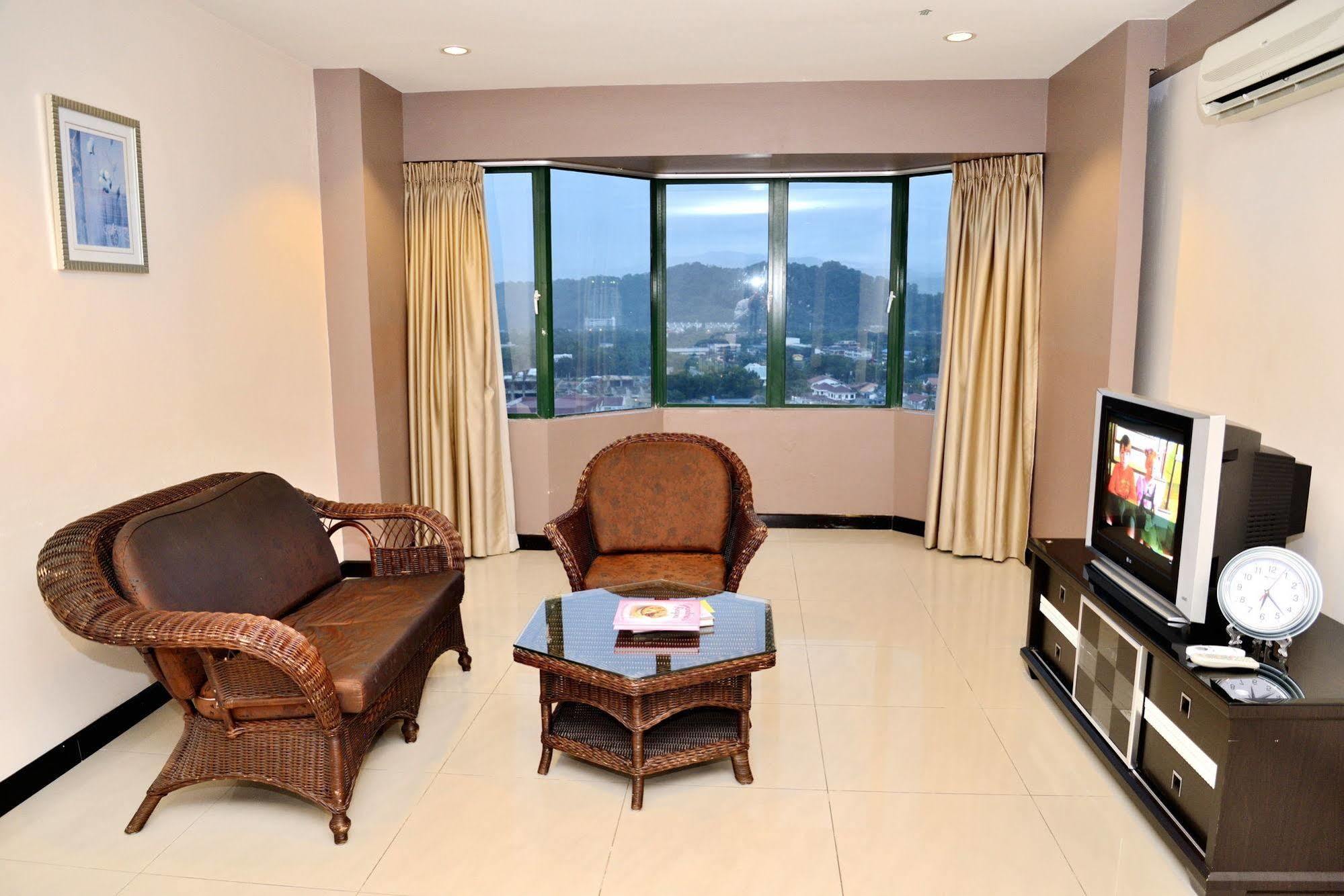 Likas Square Apartment Hotel Kota Kinabalu Exterior photo