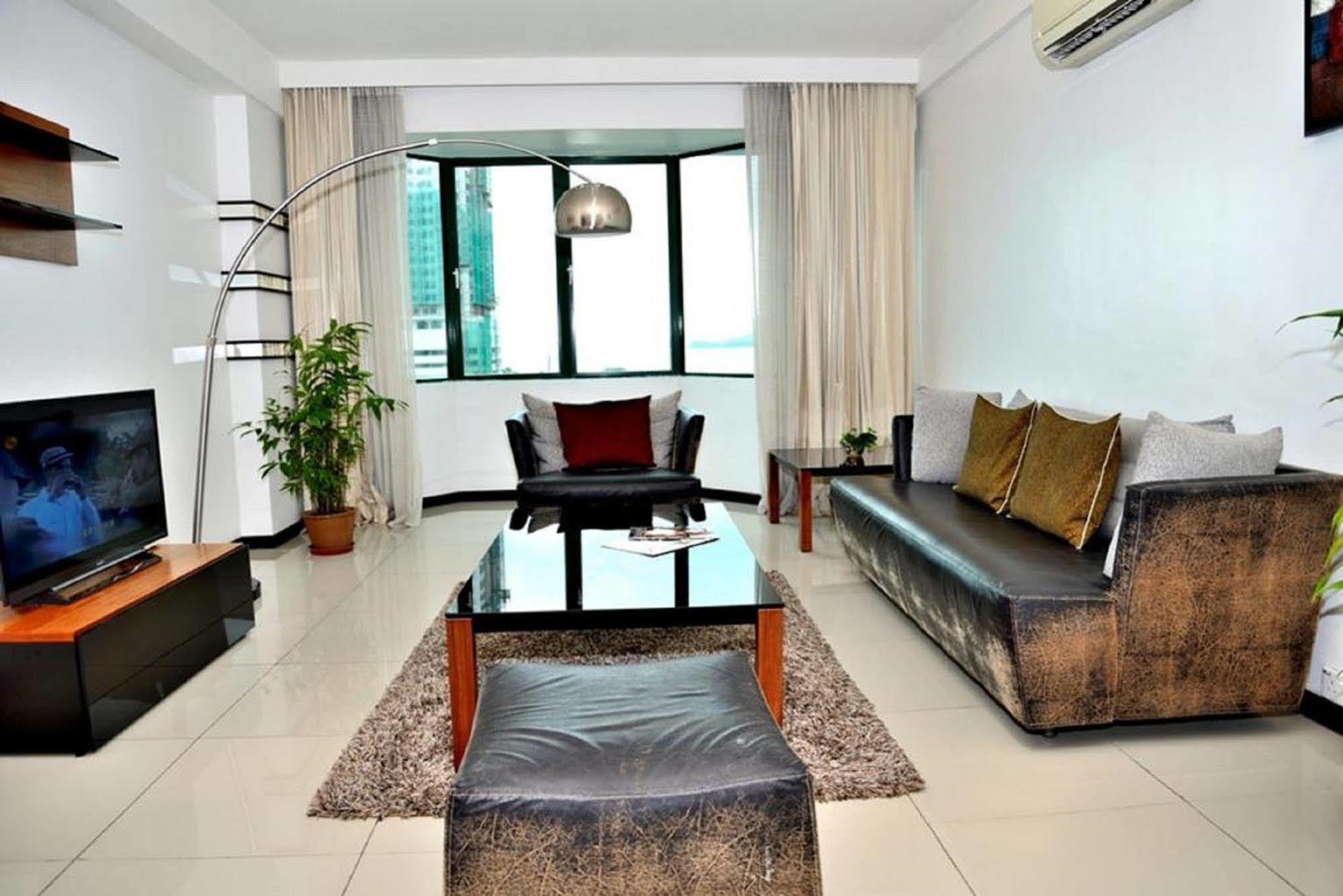 Likas Square Apartment Hotel Kota Kinabalu Exterior photo